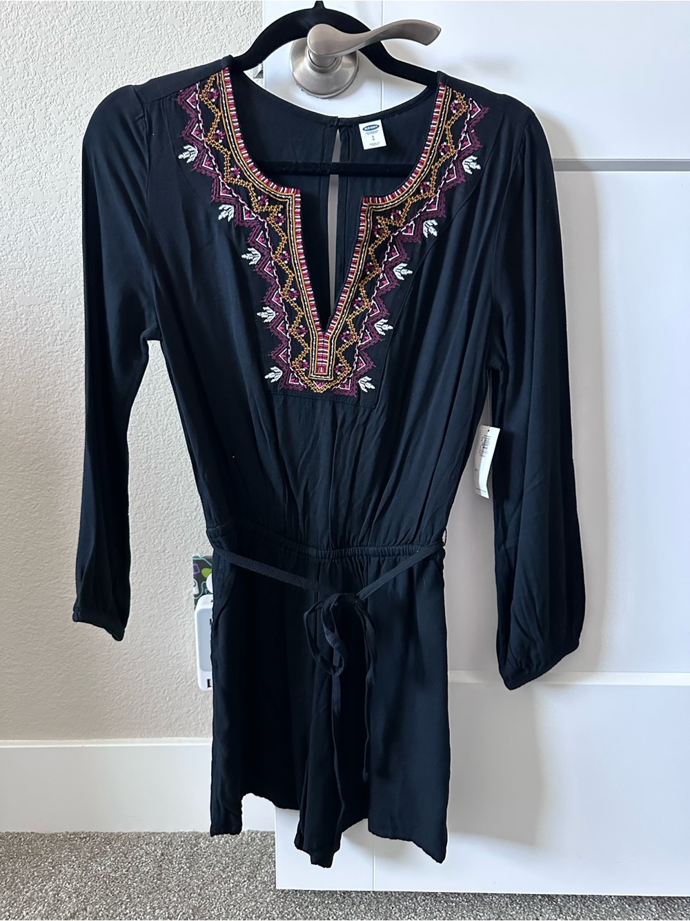 NWT Old Navy Black Embroidered V Neck Romper Small Boho Aztec